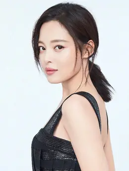 美云（辛芷蕾饰演）